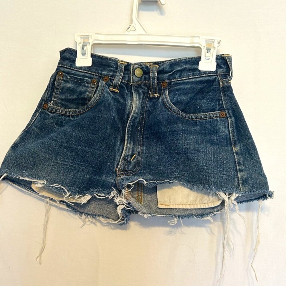 Levi’s Strauss & Co.  Cut Off Jean Shorts Women’s Blue Denim Distressed Casual